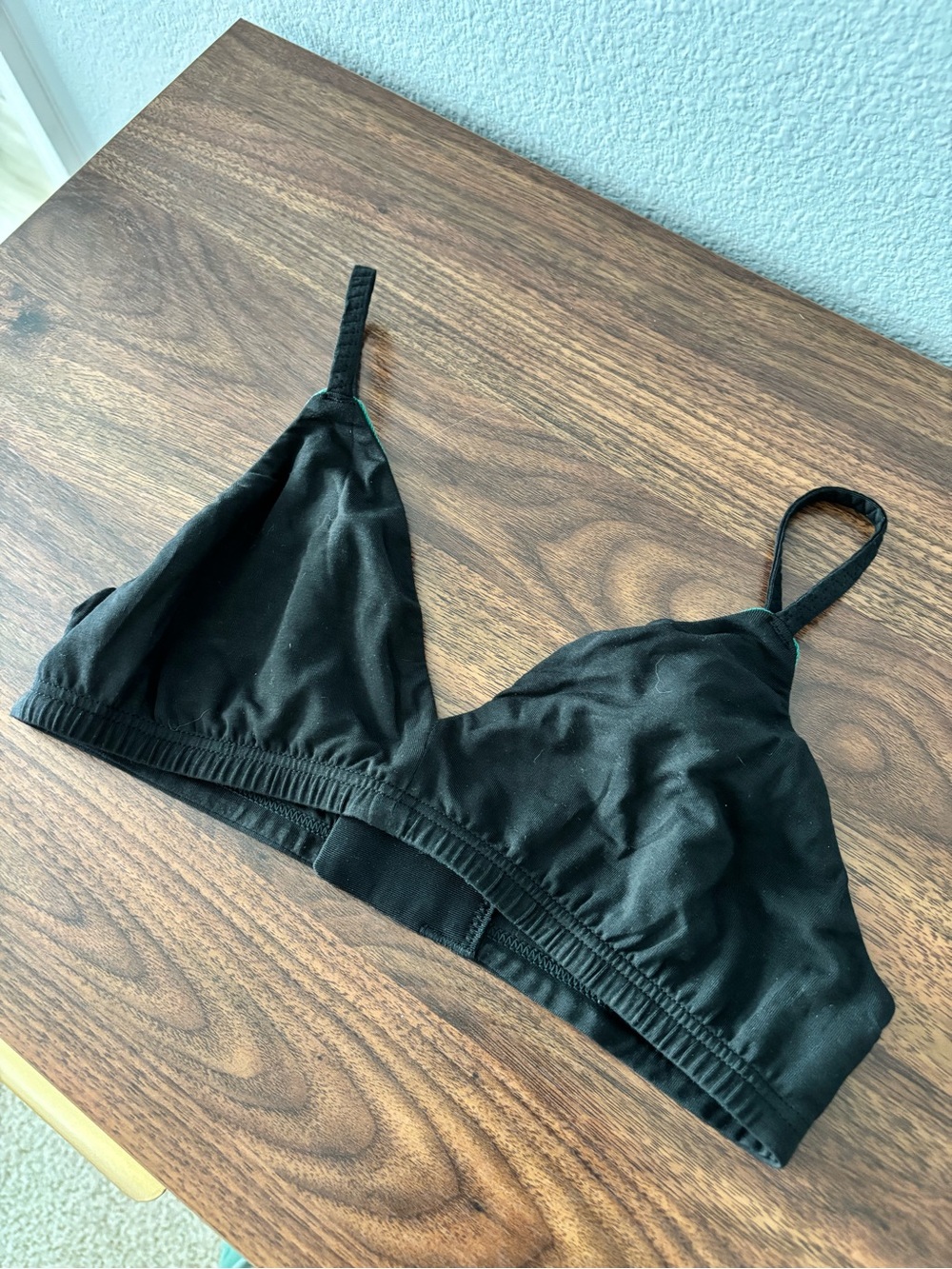 Huha Black Wireless Triangle Bralette - Soft Everyday Support